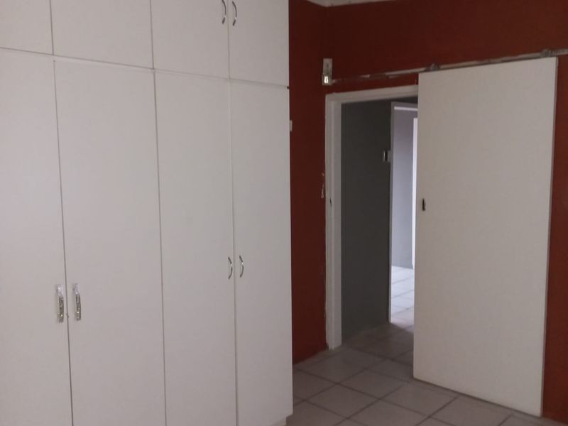 3 Bedroom House for Sale - Photo 8