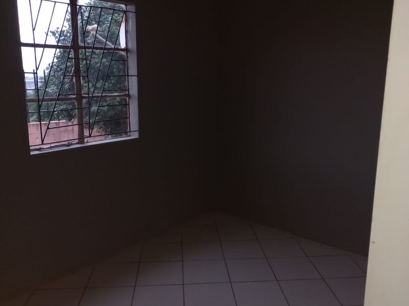 3 Bedroom House for Sale - Photo 7