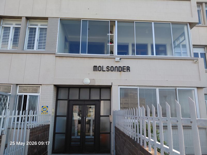Modern 3 Bedroom Apartment with Sea Views in Molsonder, Summerstrand - Photo 1