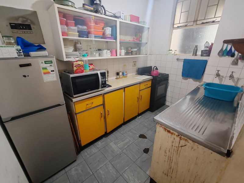 1.5 Bedroom Apartment For Sale – Great Potential - Photo 4