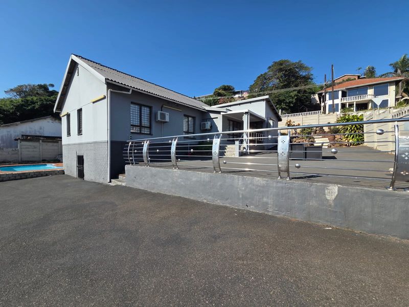 Modern Stunning Home – So Much to Offer! - Photo 1