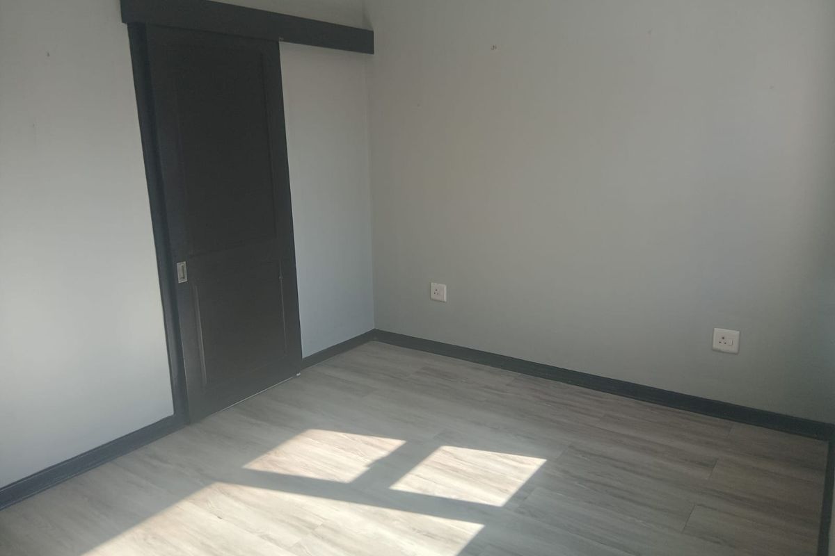 Stylish, Secure & Designed for Easy Living - Photo 5