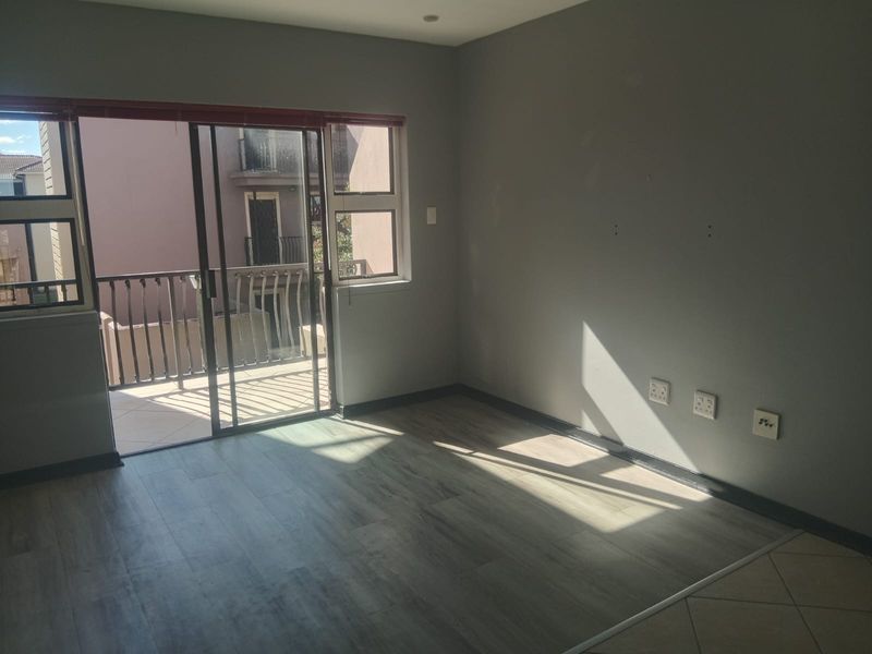 Stylish, Secure & Designed for Easy Living - Photo 3
