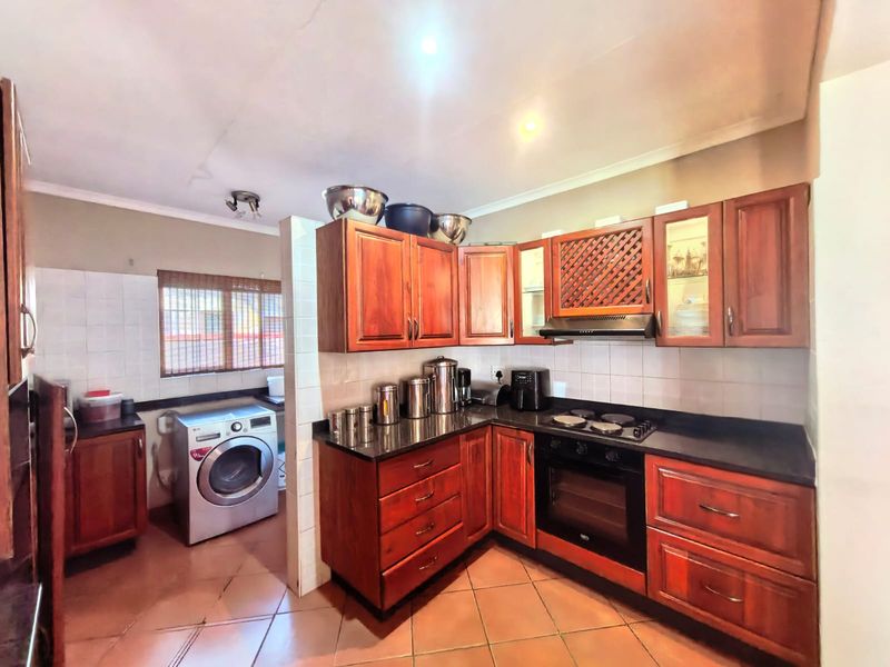 3-Bedroom Family Home in a Secure Complex - Photo 5