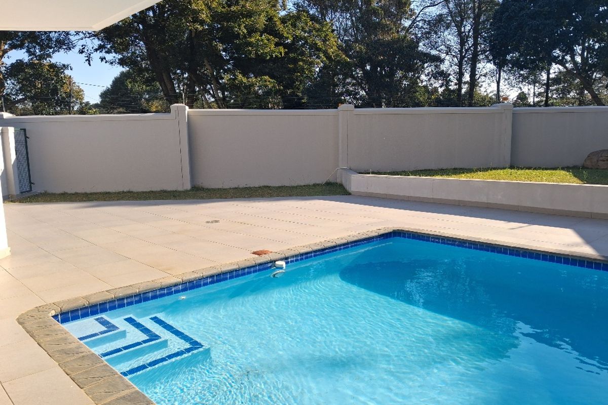 Hillcrest Central - ideal location, modern amenities - Photo 2
