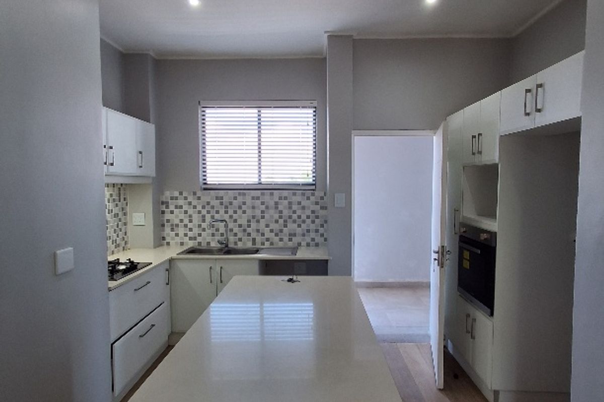 Hillcrest Central - ideal location, modern amenities - Photo 4