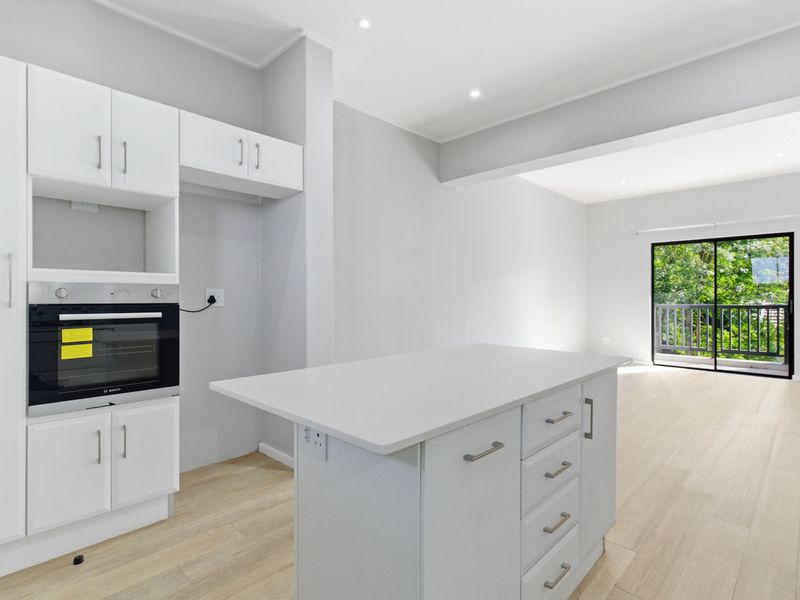 Hillcrest Central - Investor only - Ideal location, modern amenities - Photo 4
