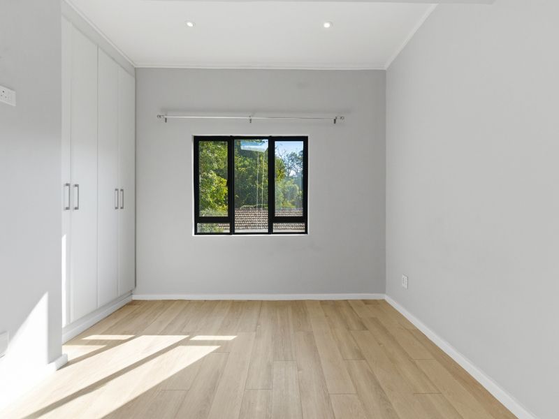 Hillcrest Central - Investor only - Ideal location, modern amenities - Photo 10