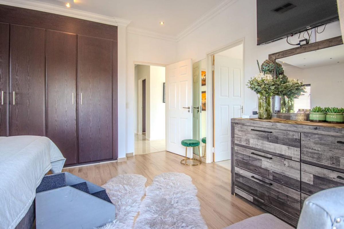 Stunning family home in Vaal Marina.Vaal Dam - Photo 4