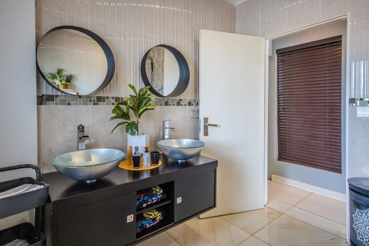 Stunning family home in Vaal Marina.Vaal Dam - Photo 5