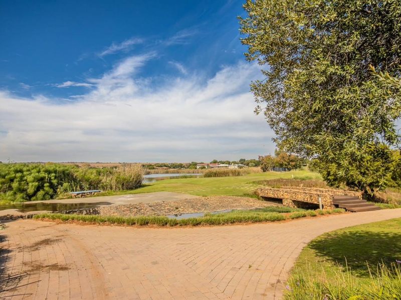 Stunning family home in Vaal Marina.Vaal Dam - Photo 2