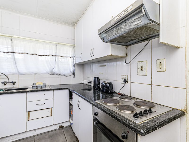 Modern 2 Bedroom Apartment – Ready for Immediate Occupation! - Photo 10