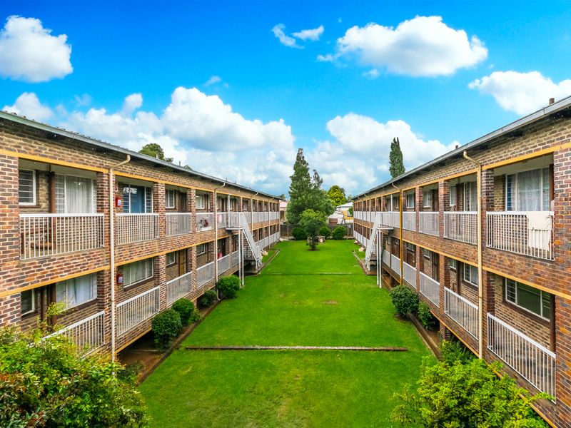 Modern 2 Bedroom Apartment – Ready for Immediate Occupation! - Photo 9