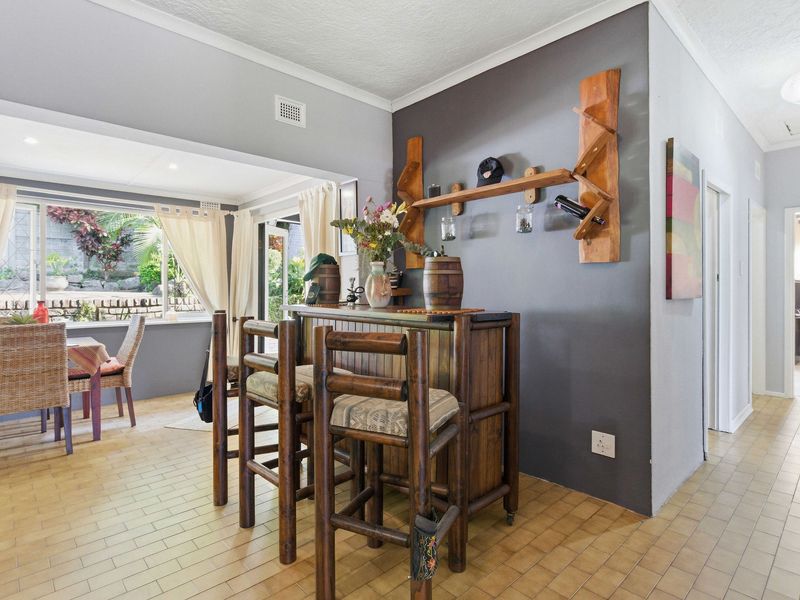 Charming 3 Bedroom Freehold home for sale in Scottburgh South. Your perfect coastal retreat awaits - Photo 6