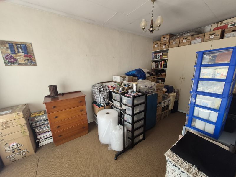 Spacious and full of charm - Photo 3