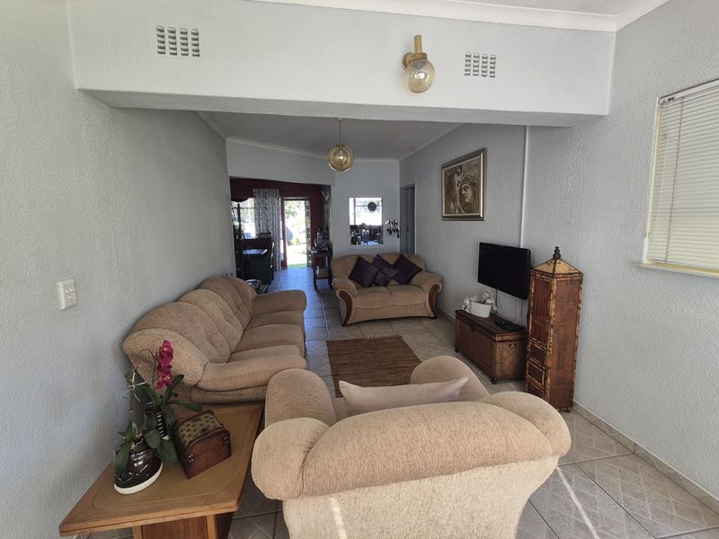 Spacious and full of charm - Photo 4