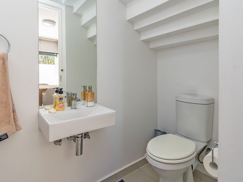 Modern Family Living in the Heart of Jackal Creek Golf Estate - Photo 10
