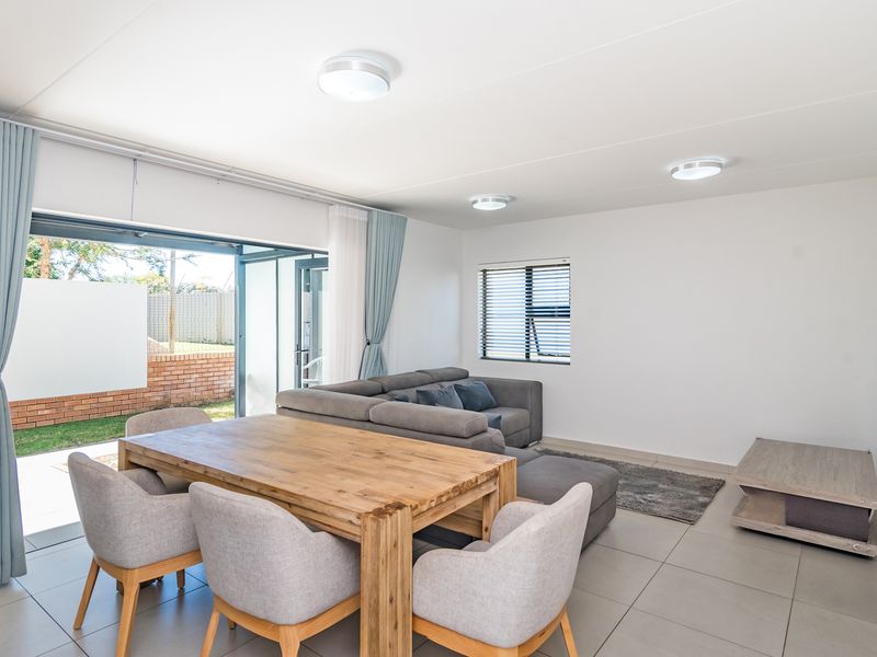 Modern Family Living in the Heart of Jackal Creek Golf Estate - Photo 3