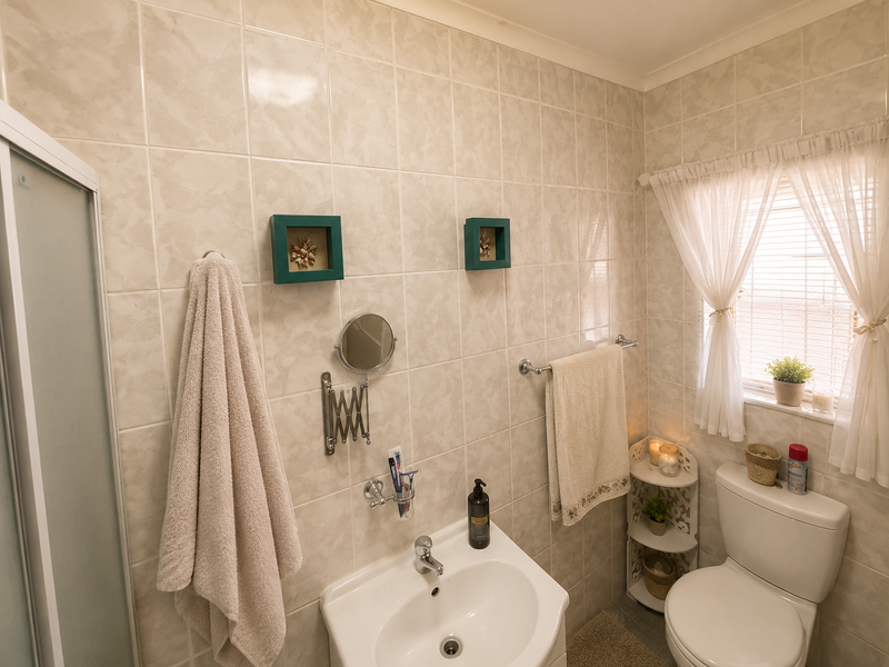 Exclusive Sole Mandate – Secure Estate Living at Its Best! - Photo 10