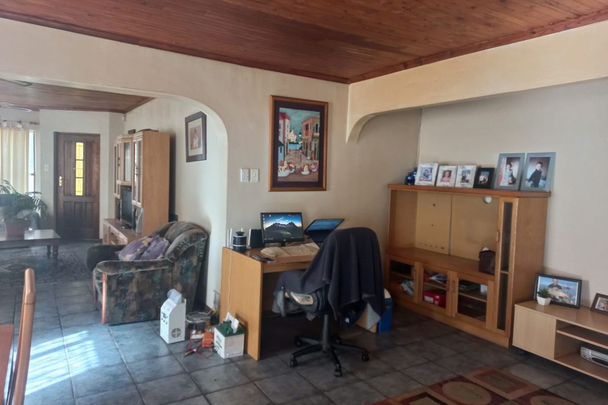 House to rent - Photo 5