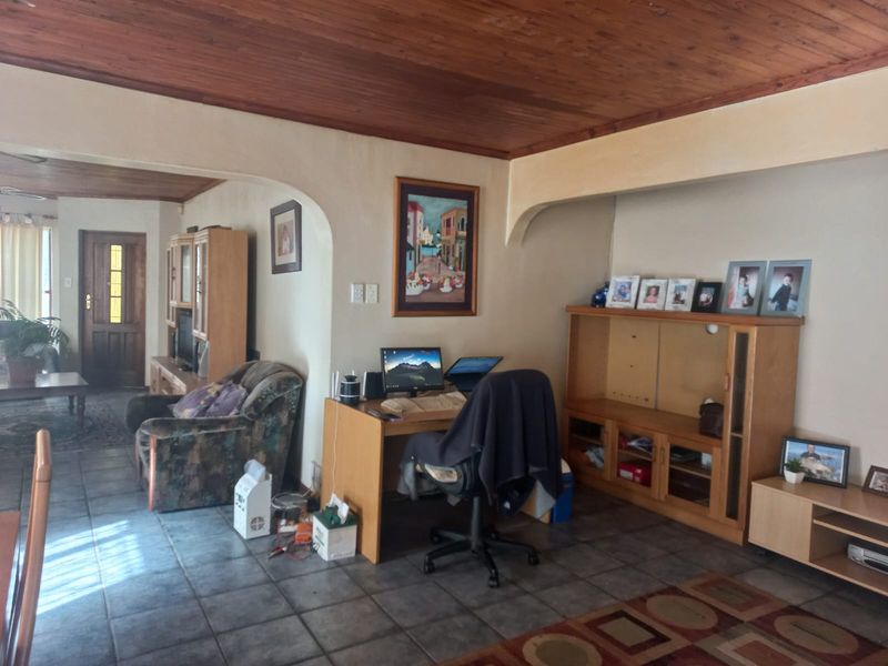 House to rent - Photo 5