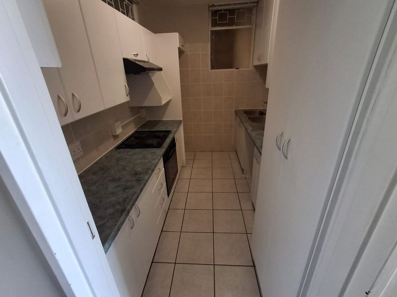 Marine Towers 1 bedroom apartment - Photo 1