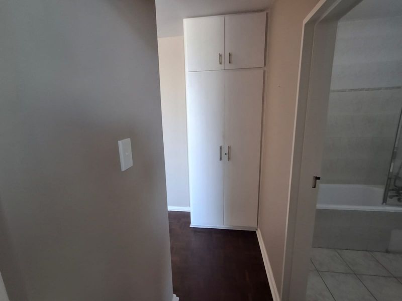 Marine Towers 1 bedroom apartment - Photo 10