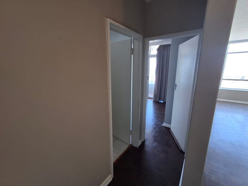Marine Towers 1 bedroom apartment - Photo 9