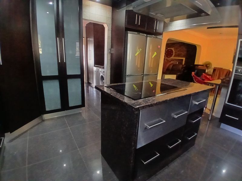 Stunning Family Residence in Dunnottar - Photo 10