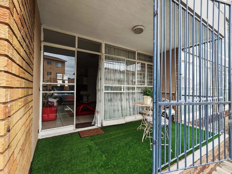 Modern Ground Floor Townhouse for Sale - Photo 8