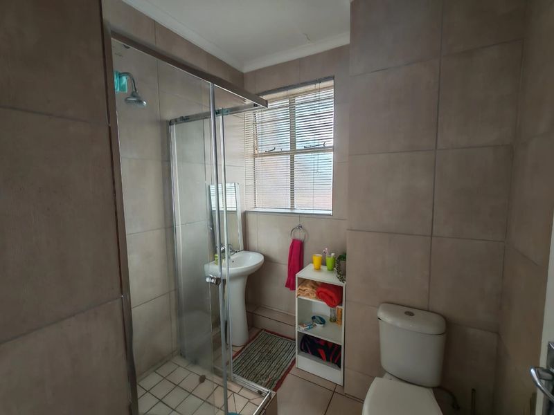 Modern Ground Floor Townhouse for Sale - Photo 6