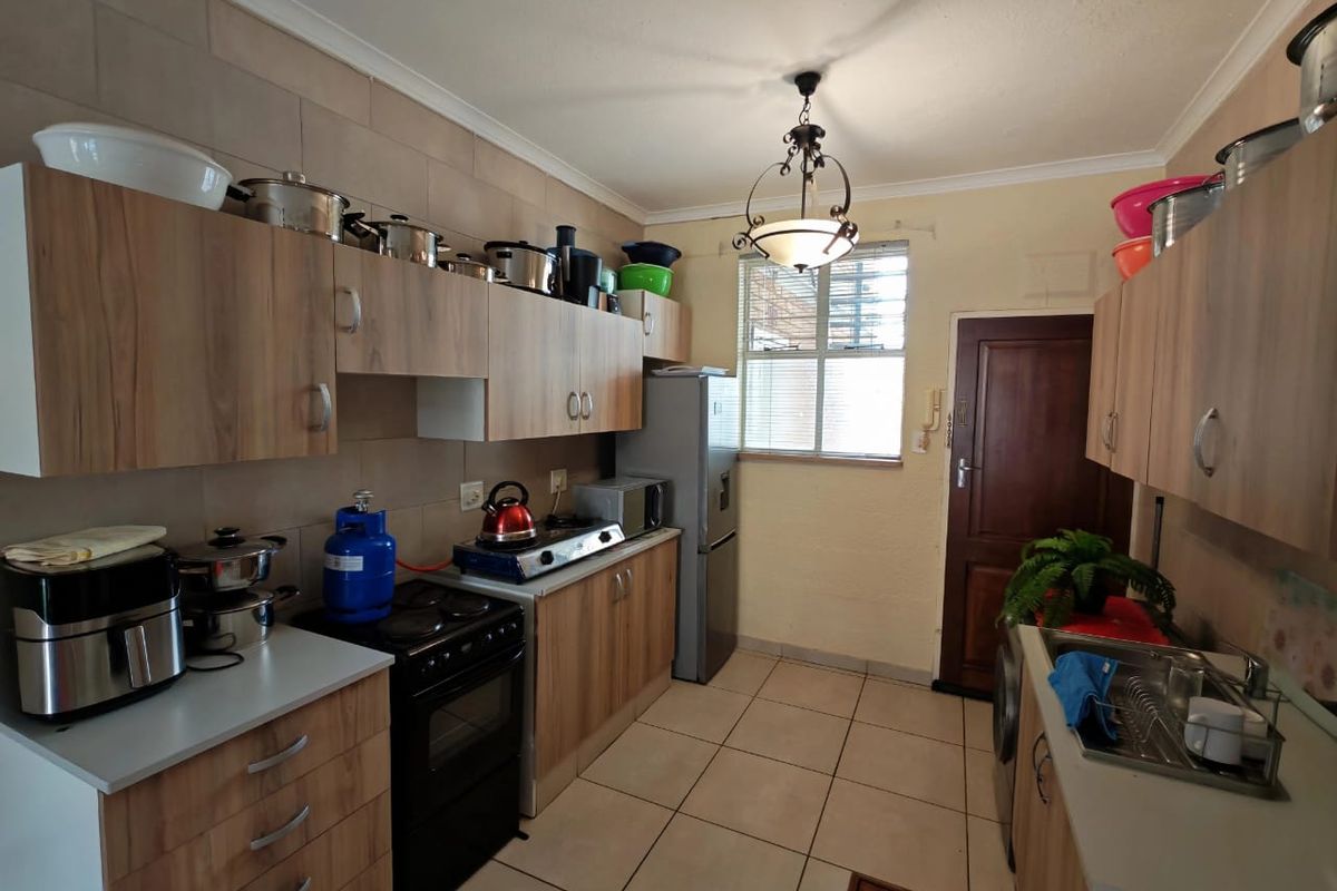 Modern Ground Floor Townhouse for Sale - Photo 3