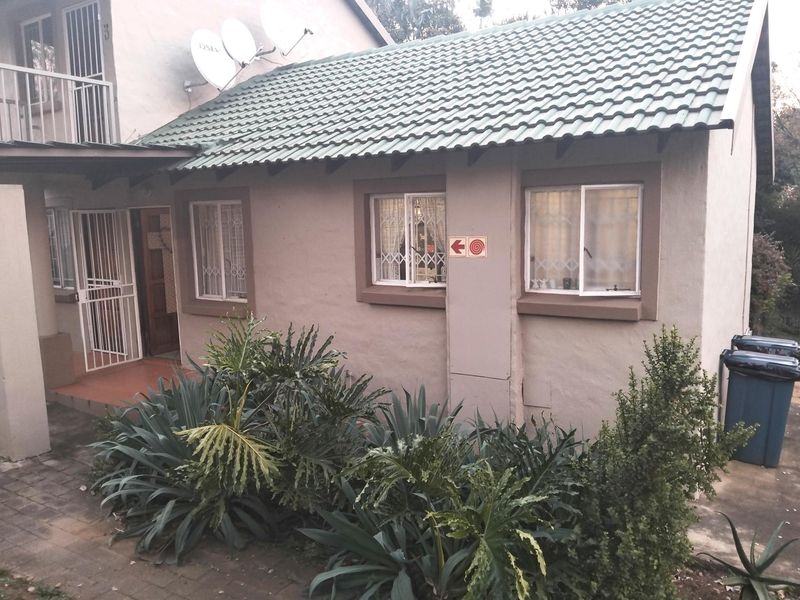 Perfect starter up or investment property! - Photo 1