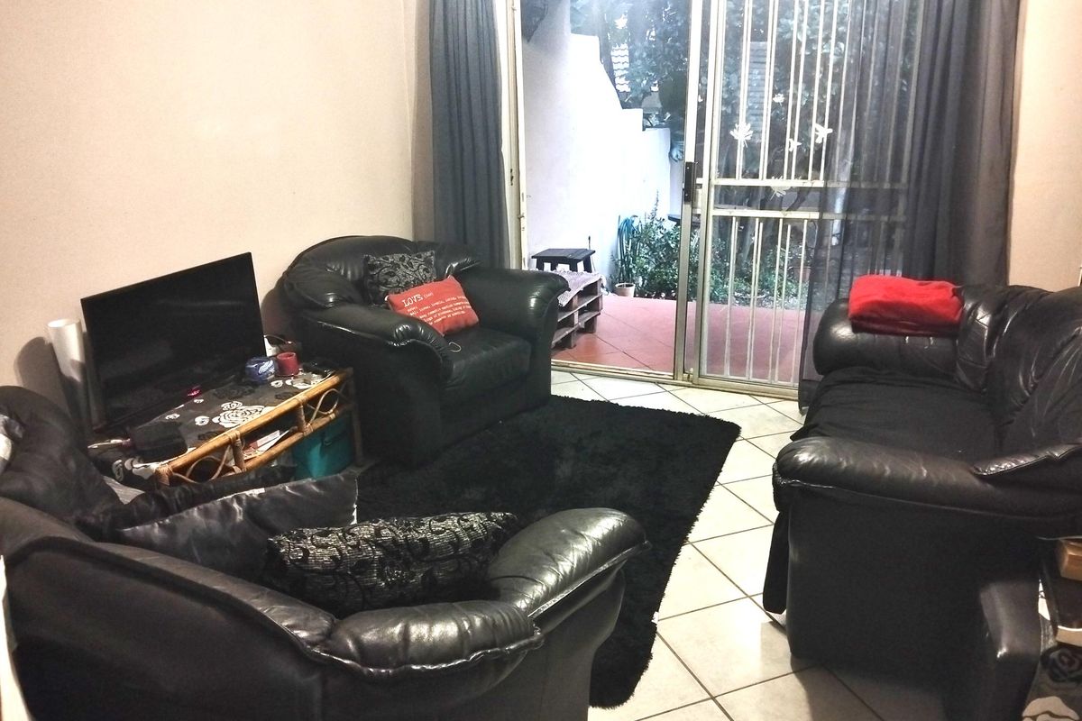 Perfect starter up or investment property! - Photo 2