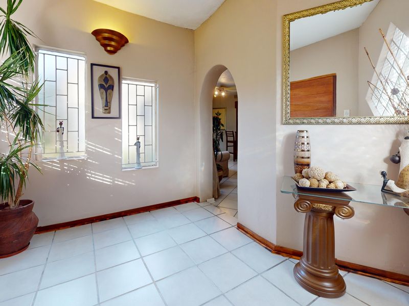 Starting to bid from R1,899,000! Non-Distressed Live Luxury Auction! - Photo 3