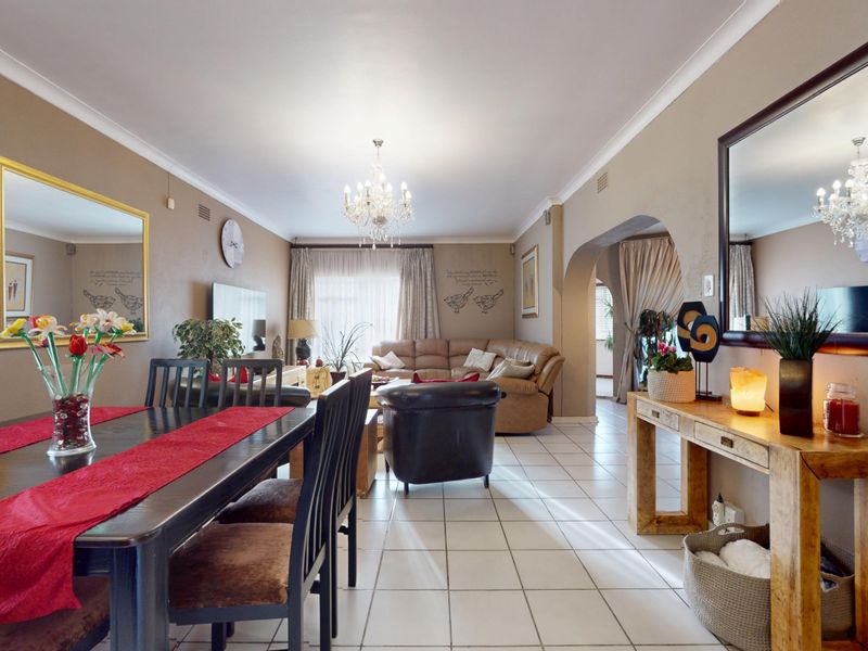 Starting to bid from R1,899,000! Non-Distressed Live Luxury Auction! - Photo 10