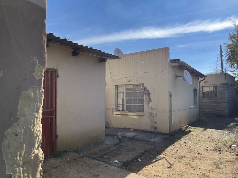 Investment Property with income Potential in Peacehaven, Vereeiging.. - Photo 4