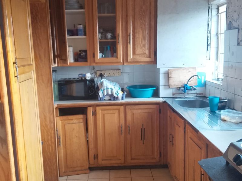 2 Spacious Bedroom Flat - Photo 3