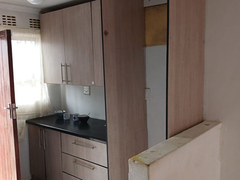 🏡 Charming 2-Bedroom Home for Rent in Rosedale, Amalinda - Photo 4