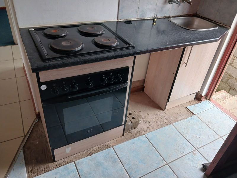 🏡 Charming 2-Bedroom Home for Rent in Rosedale, Amalinda - Photo 5