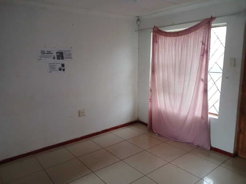 🏡 Charming 2-Bedroom Home for Rent in Rosedale, Amalinda - Photo 9