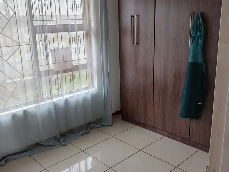 🏡 Charming 2-Bedroom Home for Rent in Rosedale, Amalinda - Photo 7