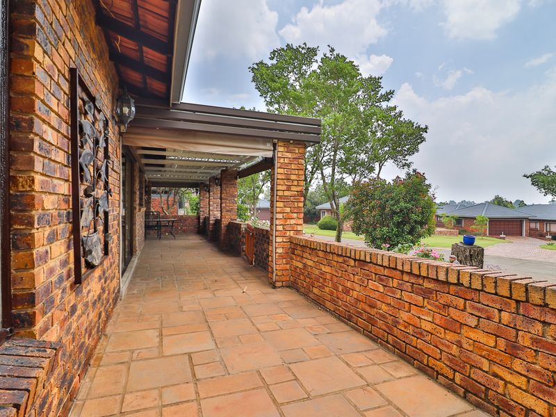 Welcome to Marina Letata, one of the most sought-after estates on the banks of the Vaal Dam. - Photo 4