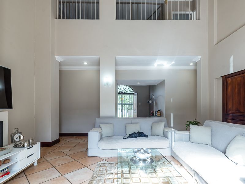 Sophisticated Living in a Security Estate - Photo 6