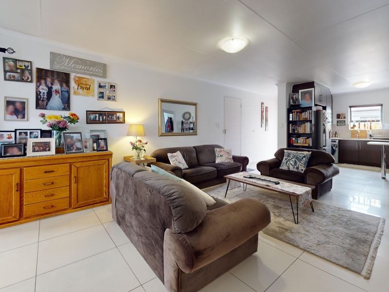 A townhouse that speaks in whispers of luxury and lives like a private masterpiece.” - Photo 10