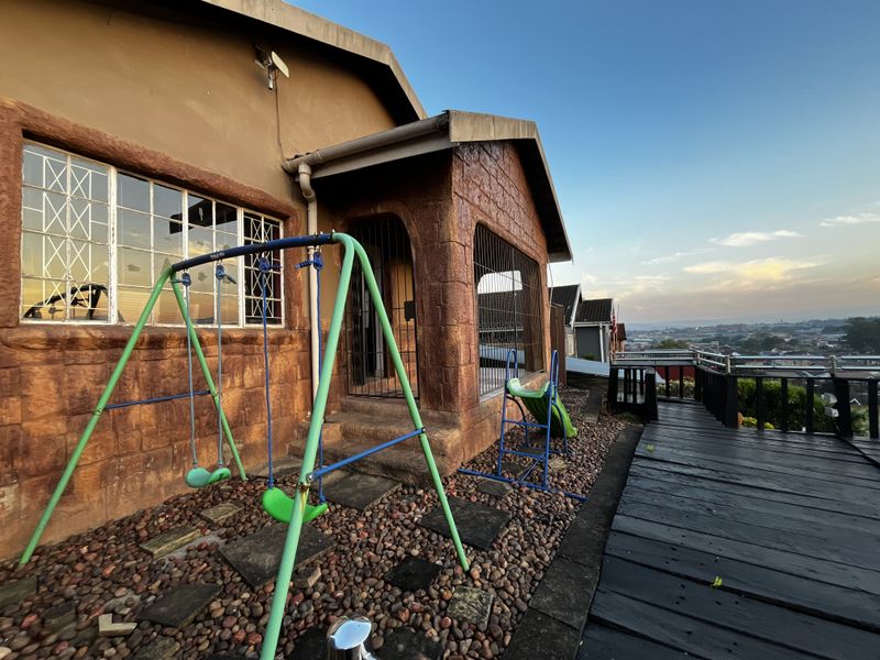 2 BEDROOM, 2 BATH BEAUTIFUL HOME - Photo 10