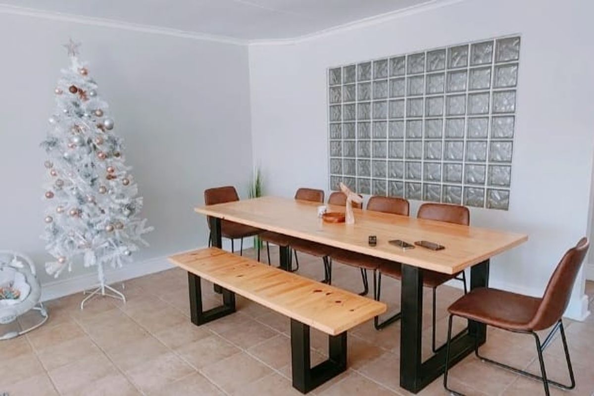 3-Bedroom Townhouse – Pool, Family-Friendly and Neat as a Pin! - Photo 2
