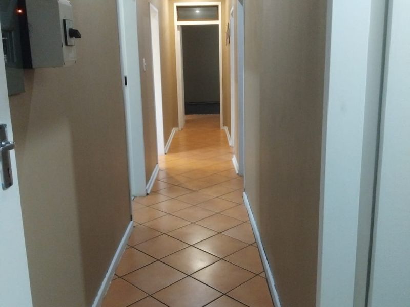 Corner House For Sale - Photo 10