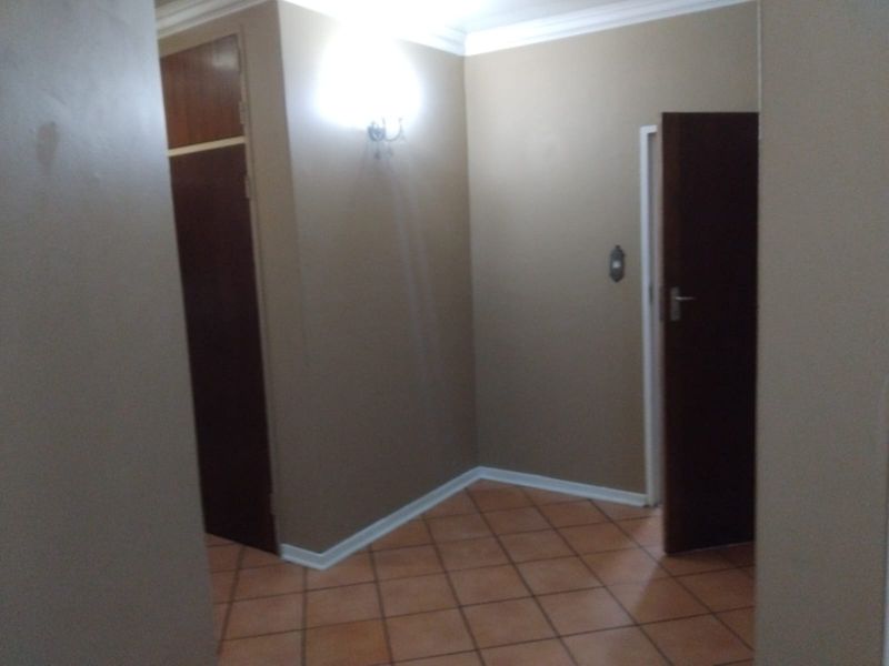 Corner House For Sale - Photo 7