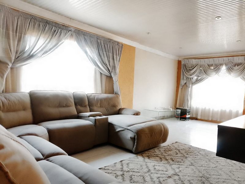 House Rental Monthly In Johannesburg - Photo 2